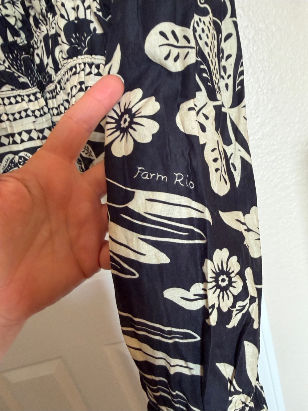 FARM Rio Black and Cream Botanical Bird Print Blouse - Picture 7 of 10